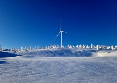 A single wind turbine in Lumivaara wind farm